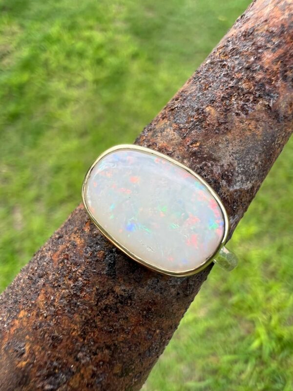 Bague opale reflets