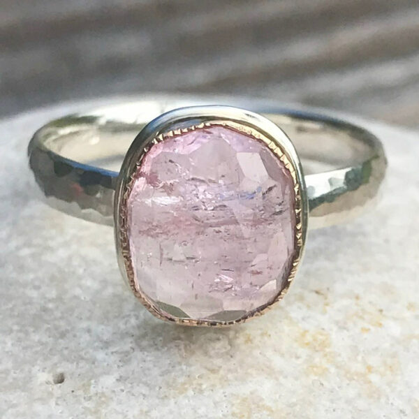 Bague rose clair dentelle